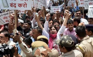 AAP workers protested for ban EVM at Jantar mantar 