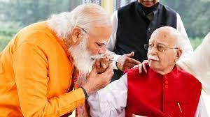 PM Modi awarded Bharat Ratn to Sr. BJP Leader LK adwani